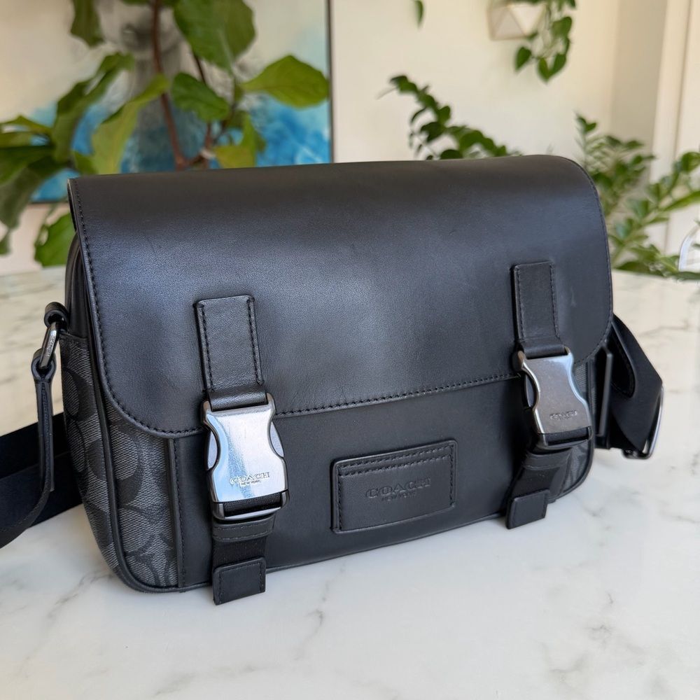 Coach Track Crossbody In Signature Canvas & Leather Messenger Bag C3747 Black - Picture 13 of 16